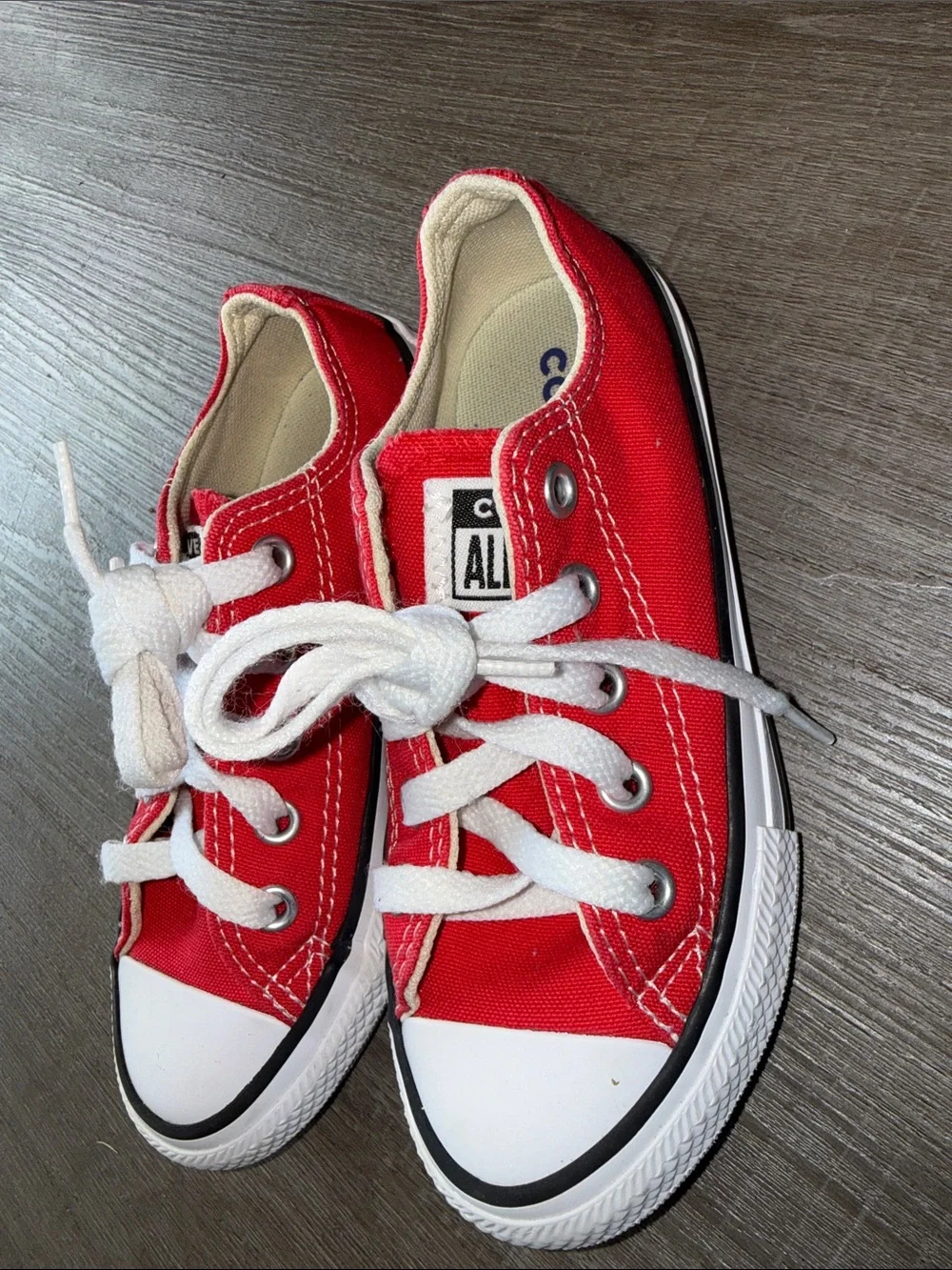 Converse Chuck Taylor All Star Low Top Sneakers Red Canvas Kids Size 10.5